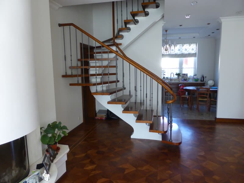 Central Stringer Steel Staircases