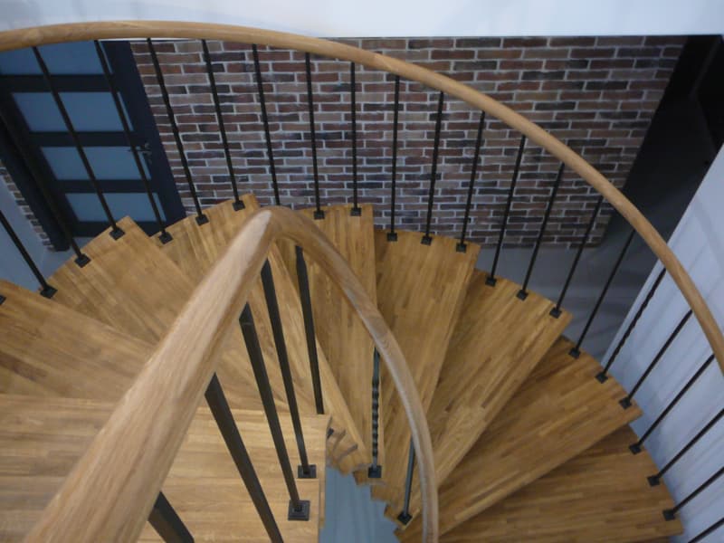 Central Stringer Steel Staircases
