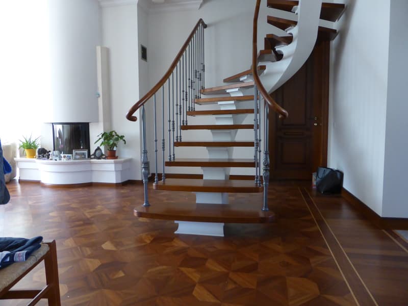 Central Stringer Steel Staircases